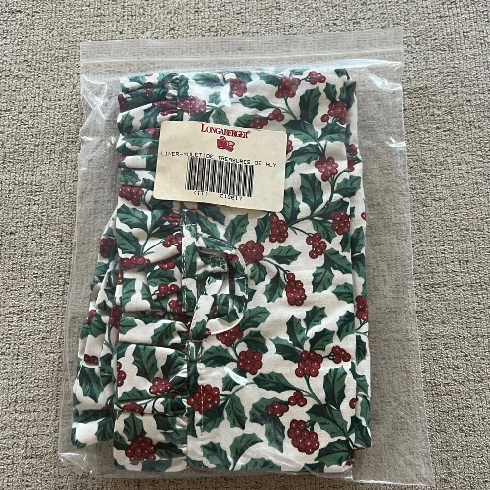 Longaberger Yuletide Treasures Deck the Halls Basket Liner Holly Berry Ruffle